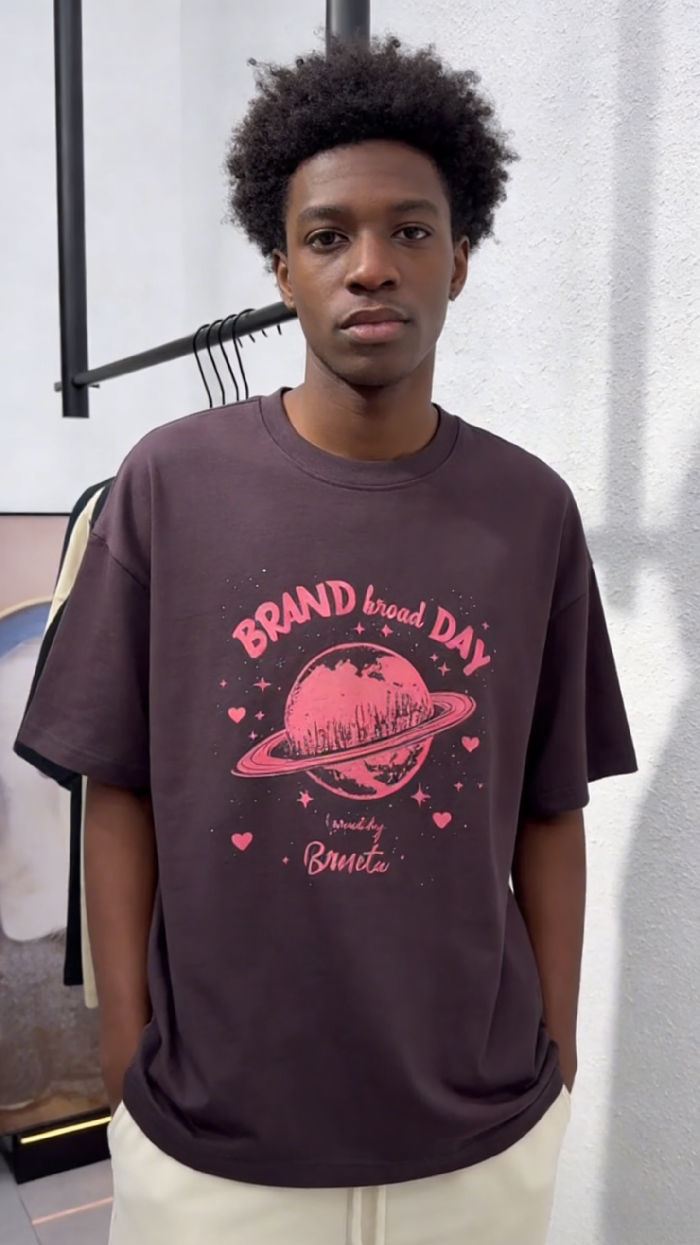 TransIslandTrading Brand bnoad Day special streetwear brand T-shirt starting at $1.7 Add me on WhatsApp: 85247435362